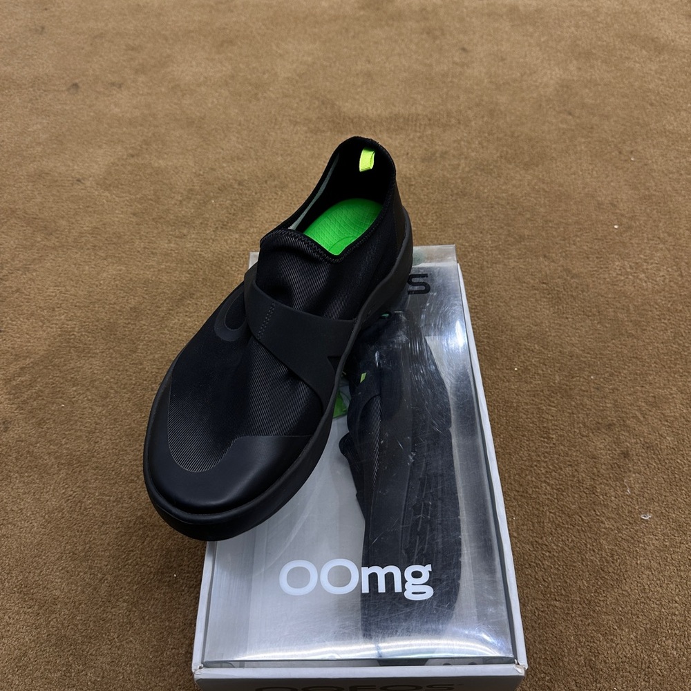 OOFOS Black OOMG Men’s Low
